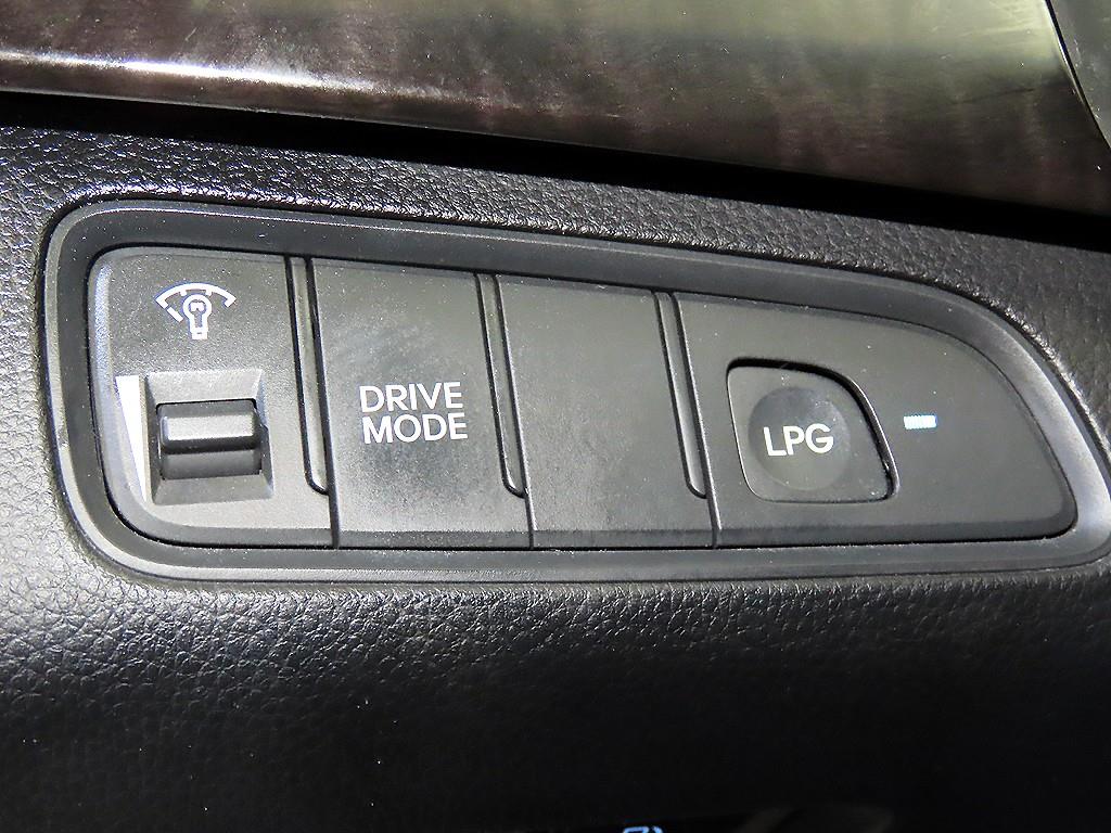 HYUNDAI Grandeur 2014 Negro - Importación desde Corea - HF Imports Iquique - Foto 14