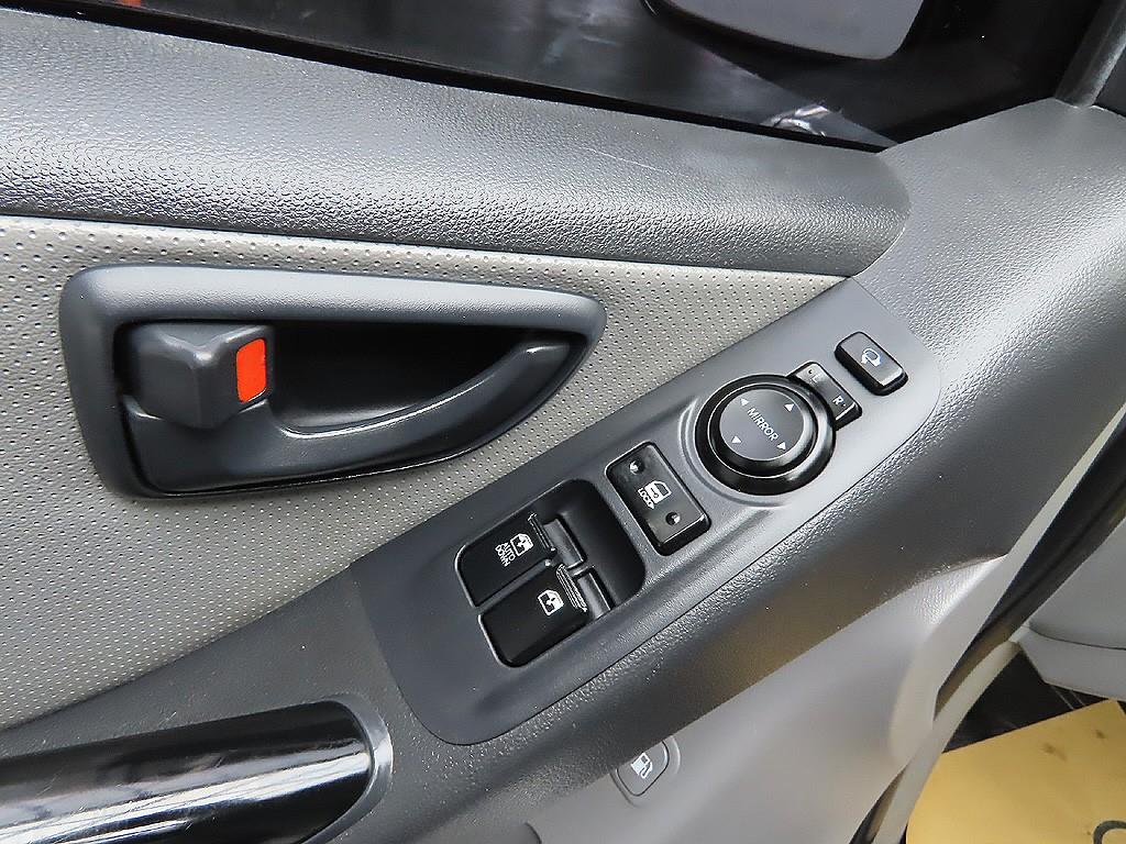 HYUNDAI Starex 2017 Gris - Importación desde Corea - HF Imports Iquique - Foto 13