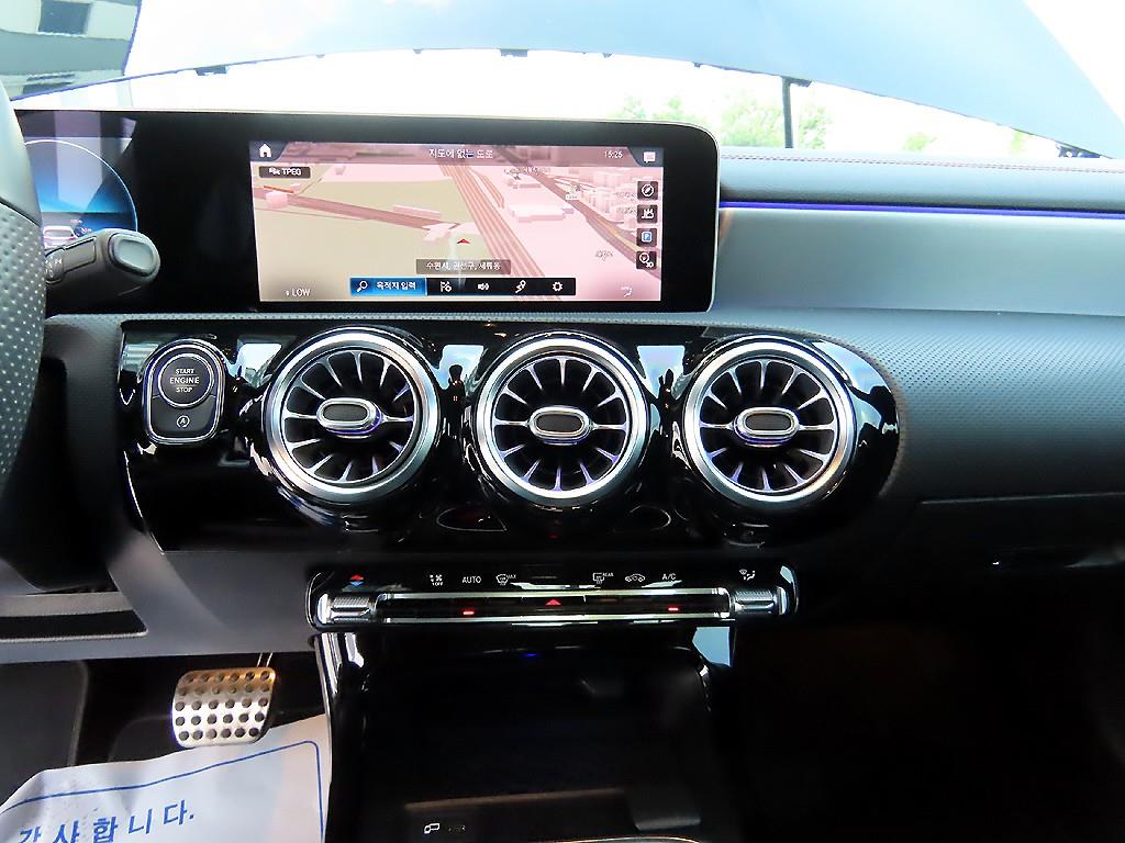 Mercedes Benz CLA Class 2020 Negro - Importación desde Corea - HF Imports Iquique - Foto 13