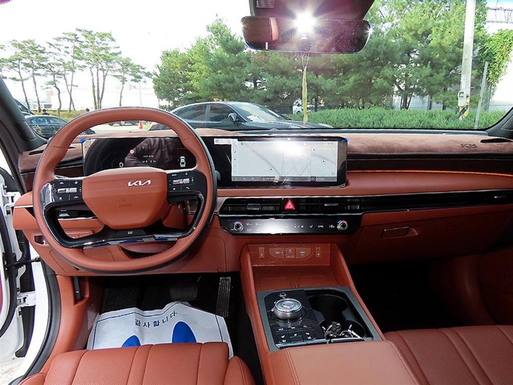 KIA K8 - Vista 7
