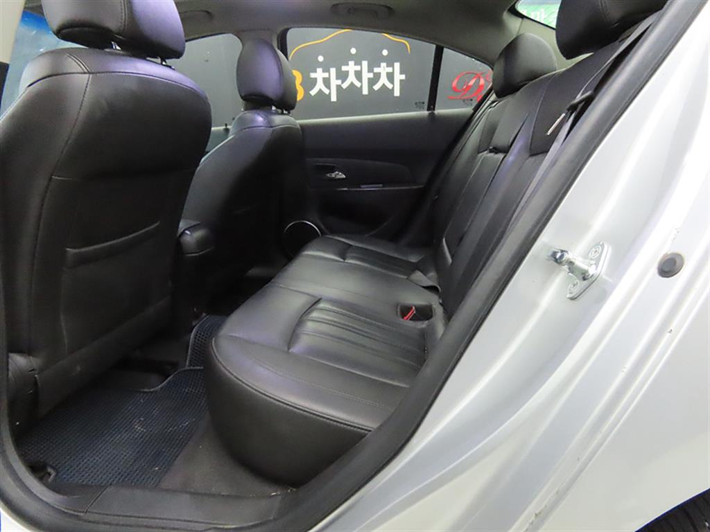 Chevrolet Cruise - Vista 6