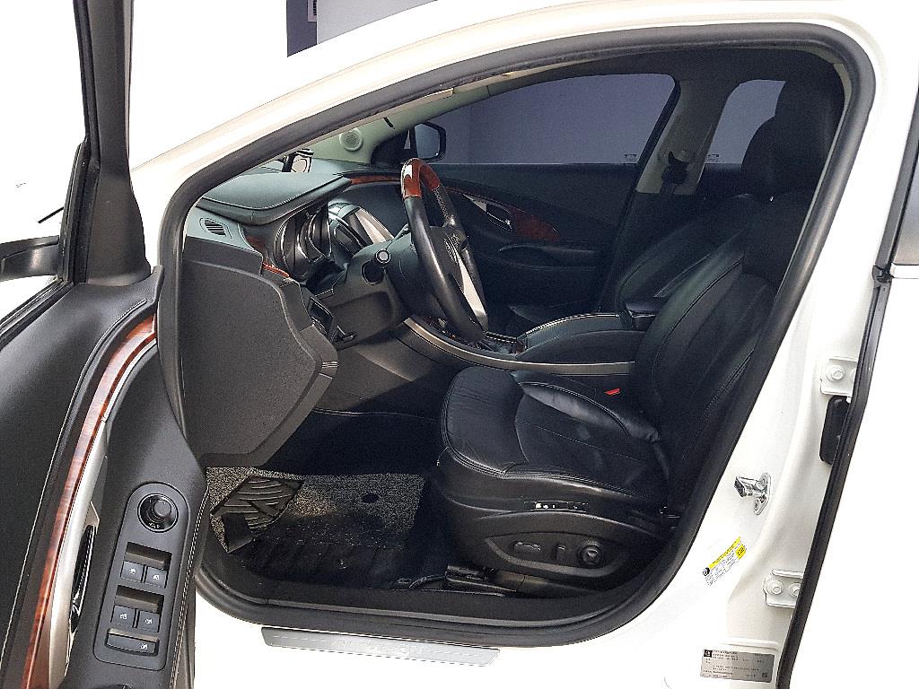 DAEWOO Alpheon - Vista 8