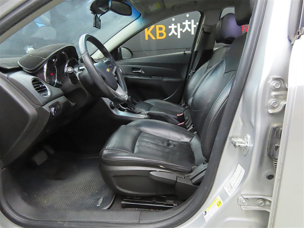 Chevrolet Cruise - Vista 5