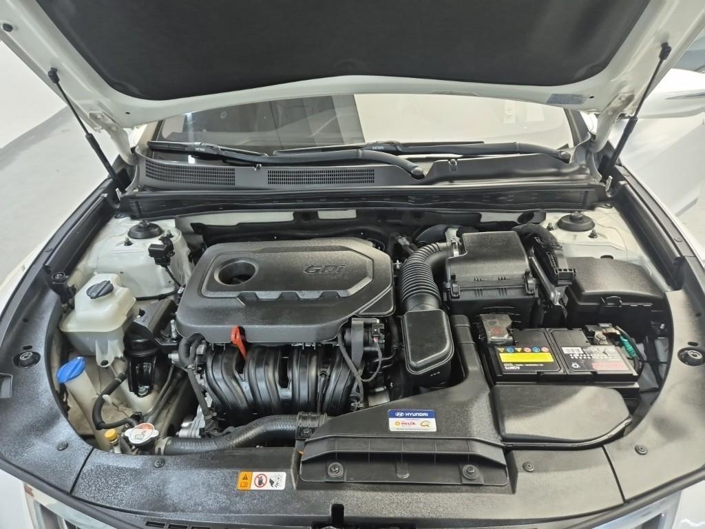 HYUNDAI Grandeur - Vista 5