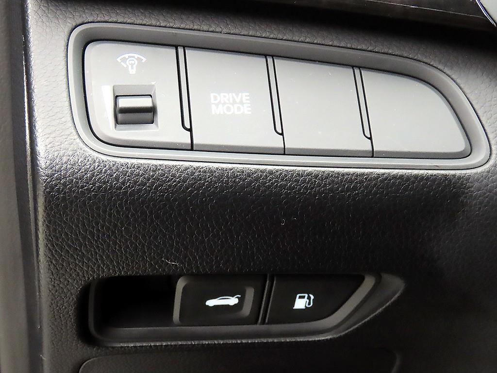 HYUNDAI Grandeur - Vista 12