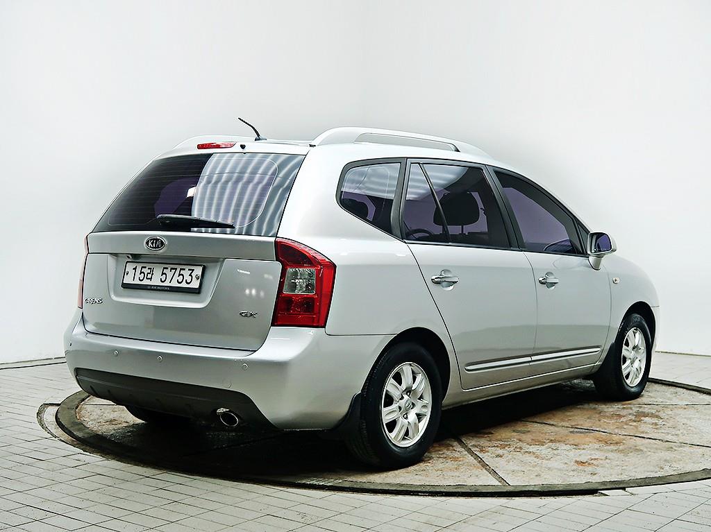 KIA Carens - Vista 7