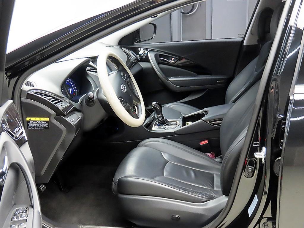 HYUNDAI Grandeur - Vista 5