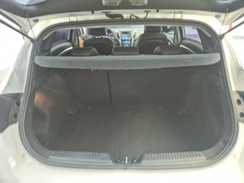 HYUNDAI i30 2014 Blanco - Importación desde Corea - HF Imports Iquique - Foto 18