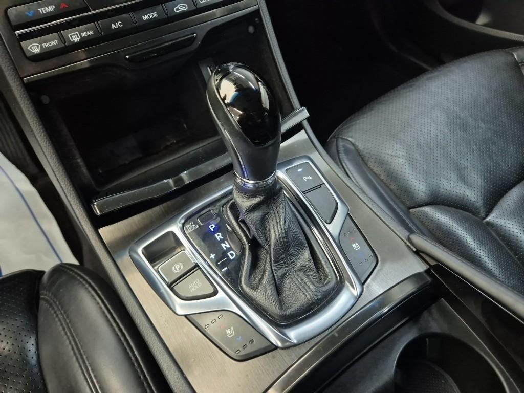 HYUNDAI Grandeur - Vista 8