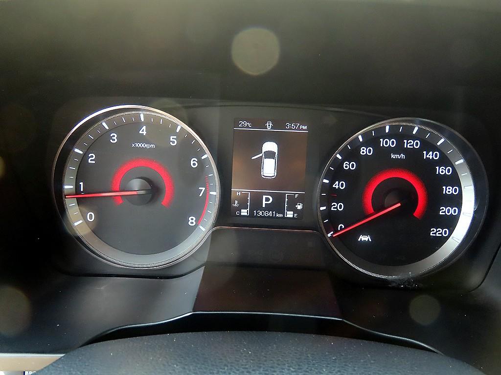 Ssangyong Tivoli - Vista 8