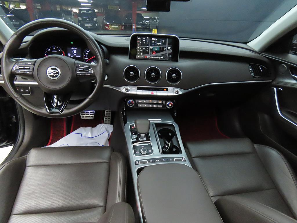 KIA Stinger - Vista 7