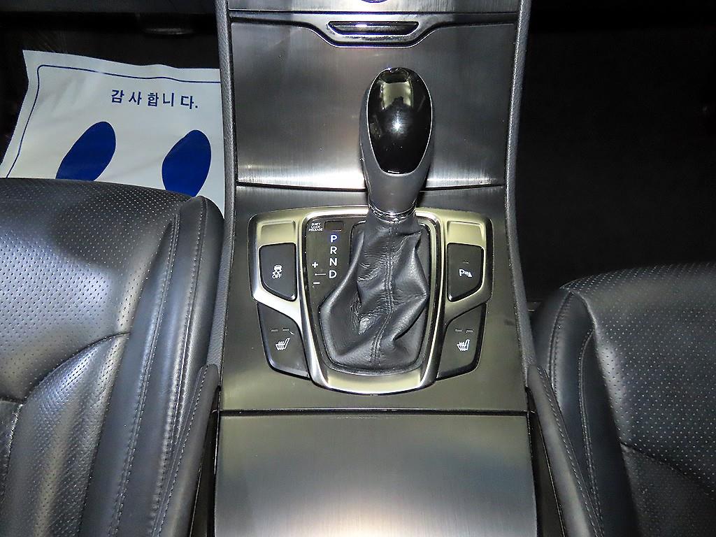 HYUNDAI Grandeur - Vista 12