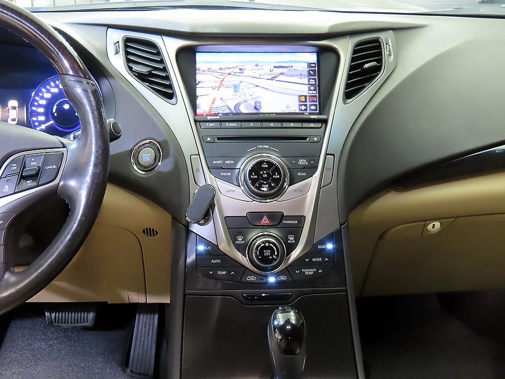 HYUNDAI Grandeur - Vista 11