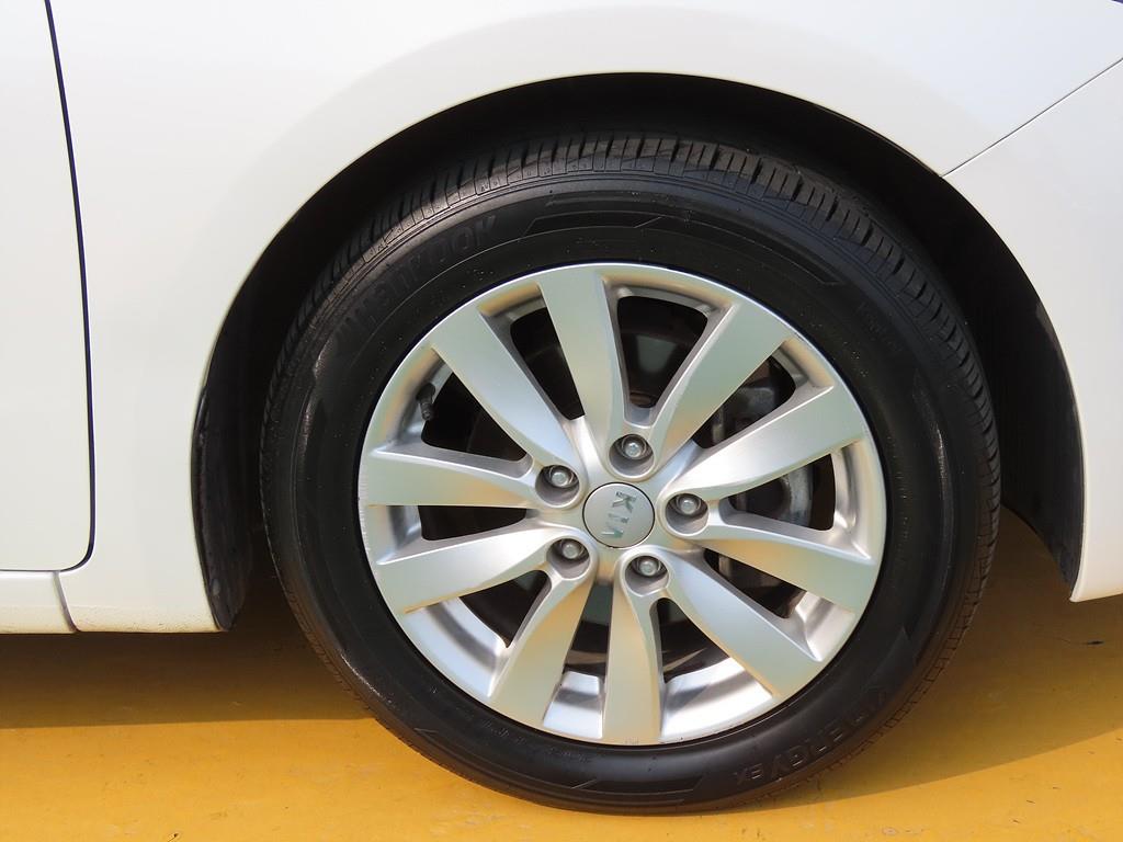 KIA K3 2015 Blanco - Importación desde Corea - HF Imports Iquique - Foto 20