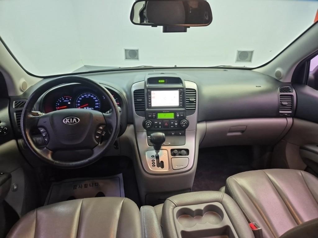 KIA Carnival - Vista 7