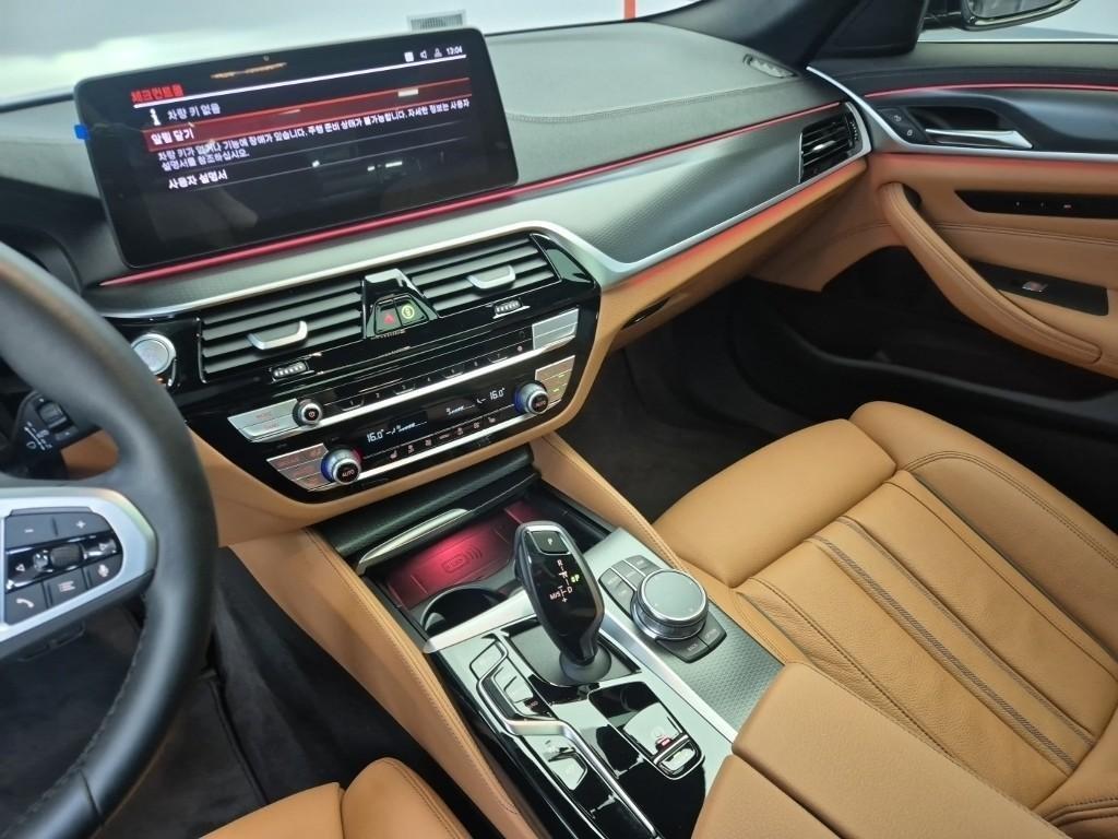 BMW 5 Series - Vista 10