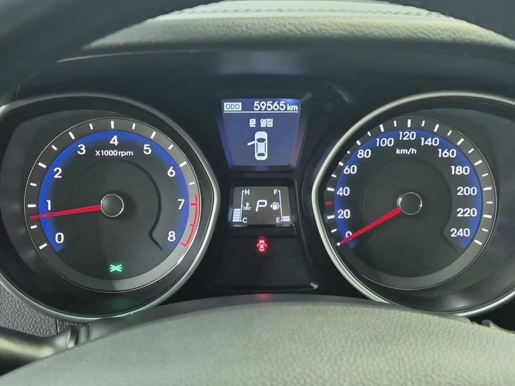 HYUNDAI i30 - Vista 6