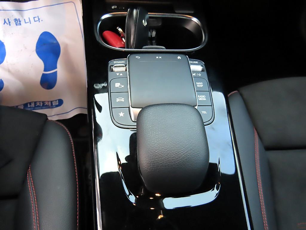 Mercedes Benz CLA Class - Vista 12