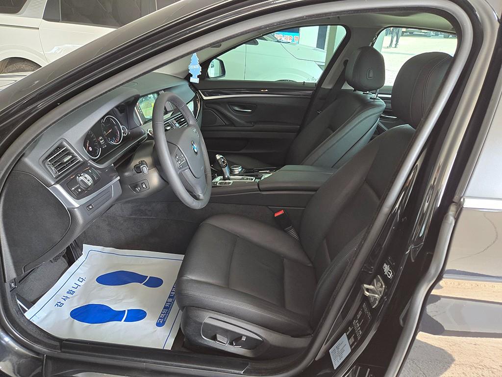 BMW 5 Series - Vista 5