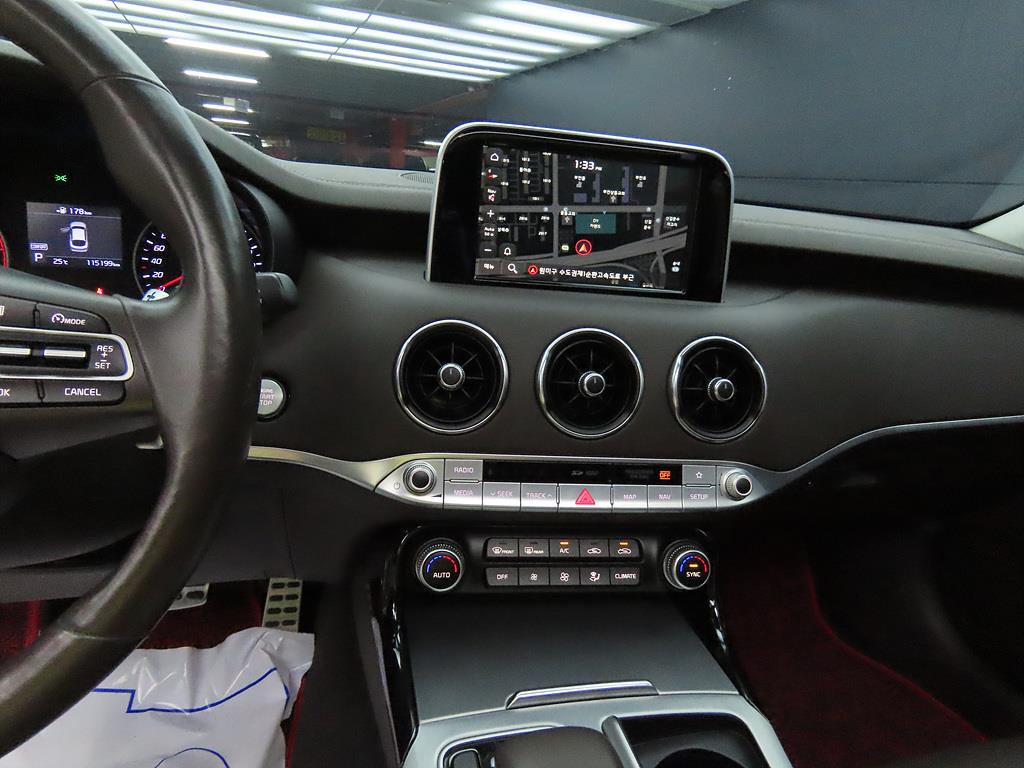 KIA Stinger - Vista 10