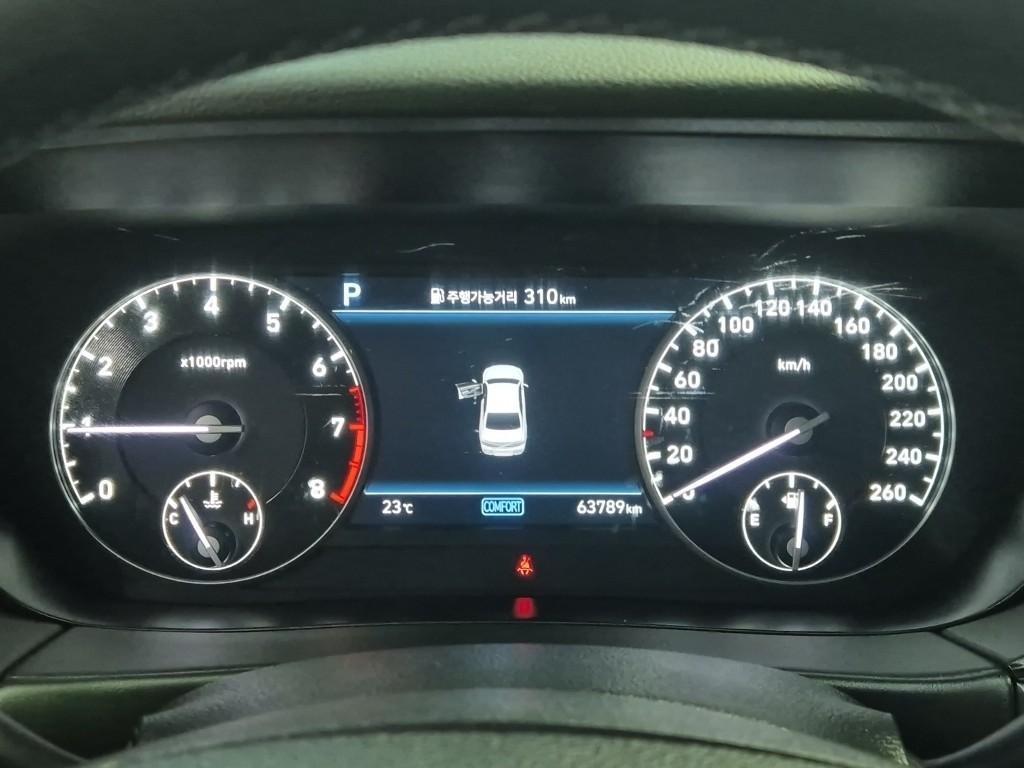 Genesis G90 - Vista 7