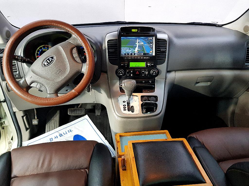 KIA Carnival - Vista 5