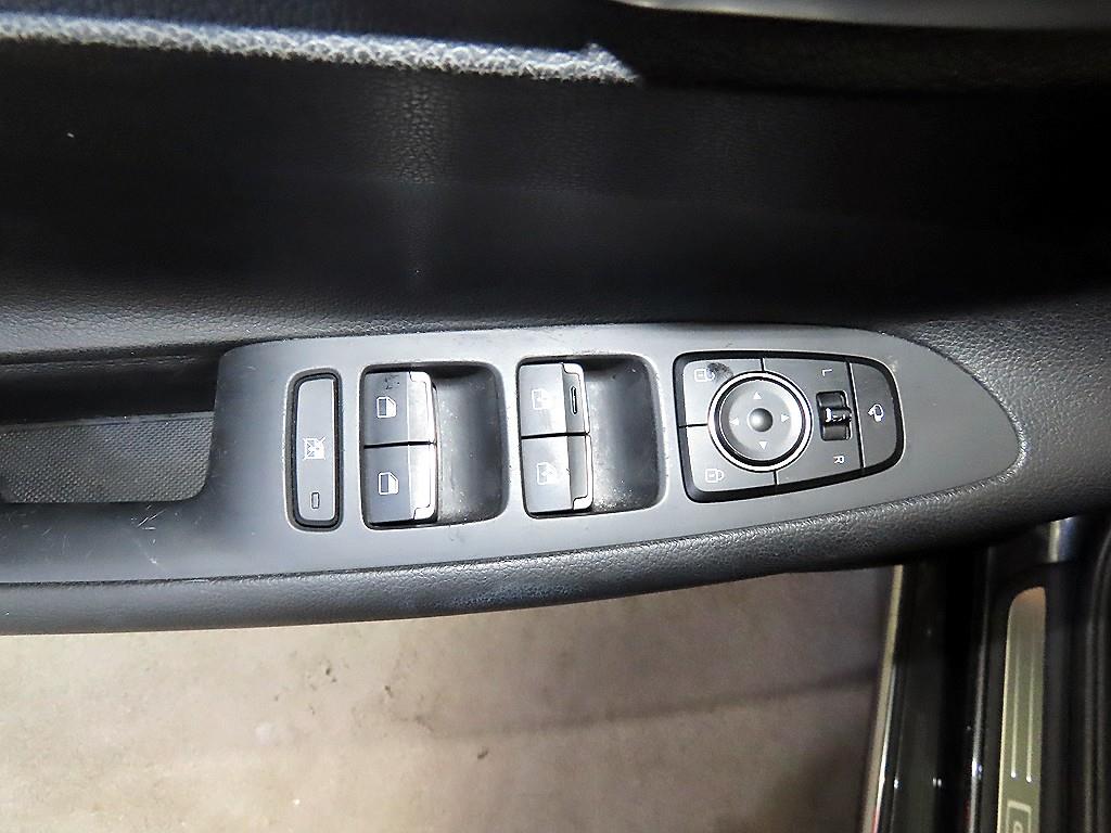 HYUNDAI Grandeur 2018 Negro - Importación desde Corea - HF Imports Iquique - Foto 13