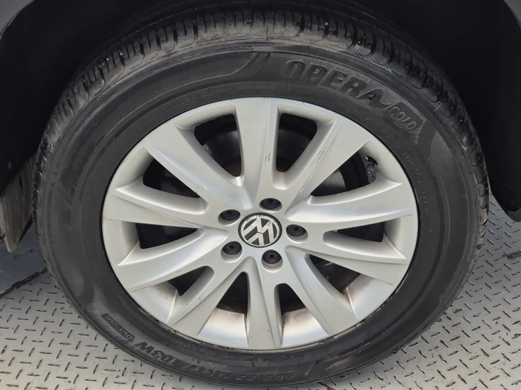 Volkswagen Tiguan - Vista 5