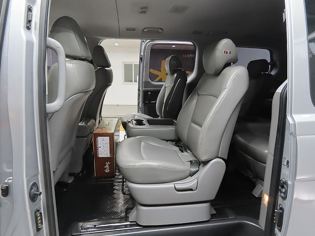HYUNDAI Starex 2017 Gris - Importación desde Corea - HF Imports Iquique - Foto 9