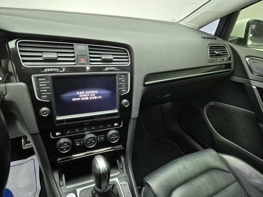 Volkswagen Golf - Vista 10