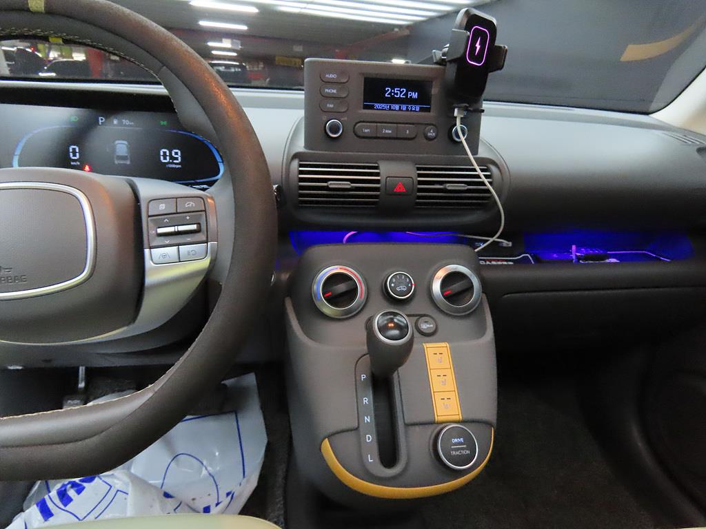 HYUNDAI Casper - Vista 10