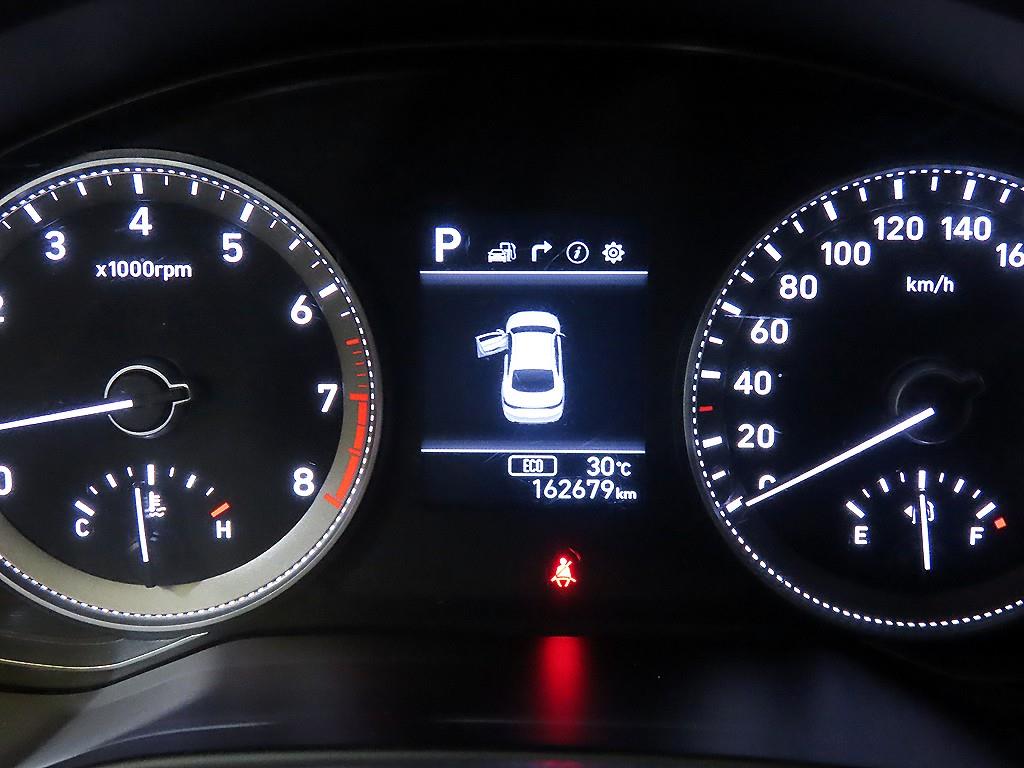 HYUNDAI Grandeur - Vista 9