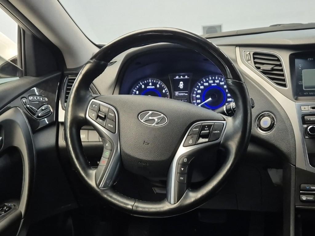 HYUNDAI Grandeur - Vista 9