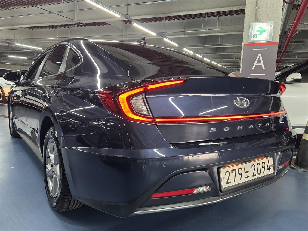 HYUNDAI Sonata - Vista 6