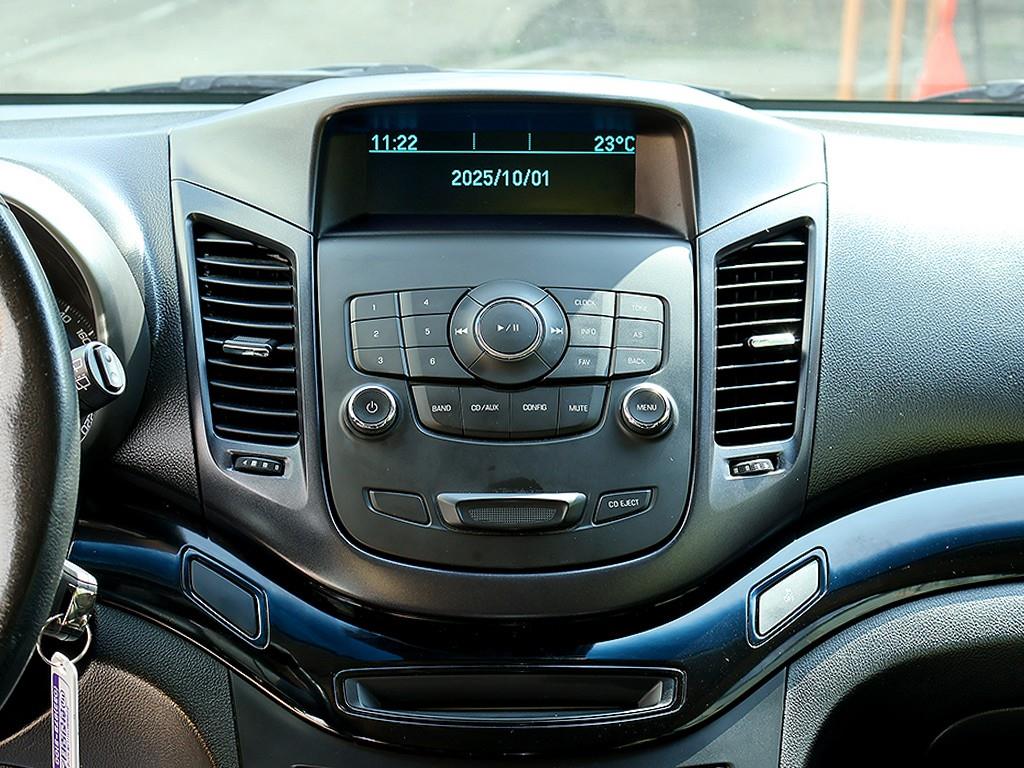 Chevrolet Orlando 2012 Blanco - Importación desde Corea - HF Imports Iquique - Foto 9