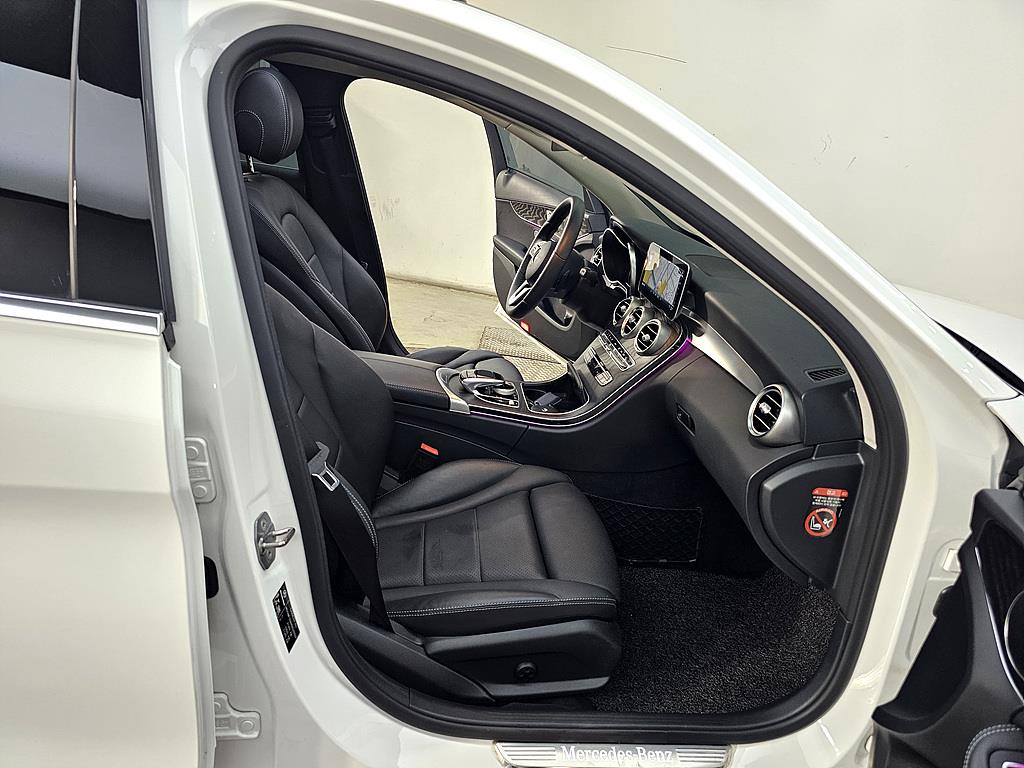 Mercedes Benz C Class - Vista 11