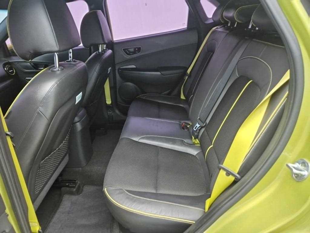 HYUNDAI Kona - Vista 12