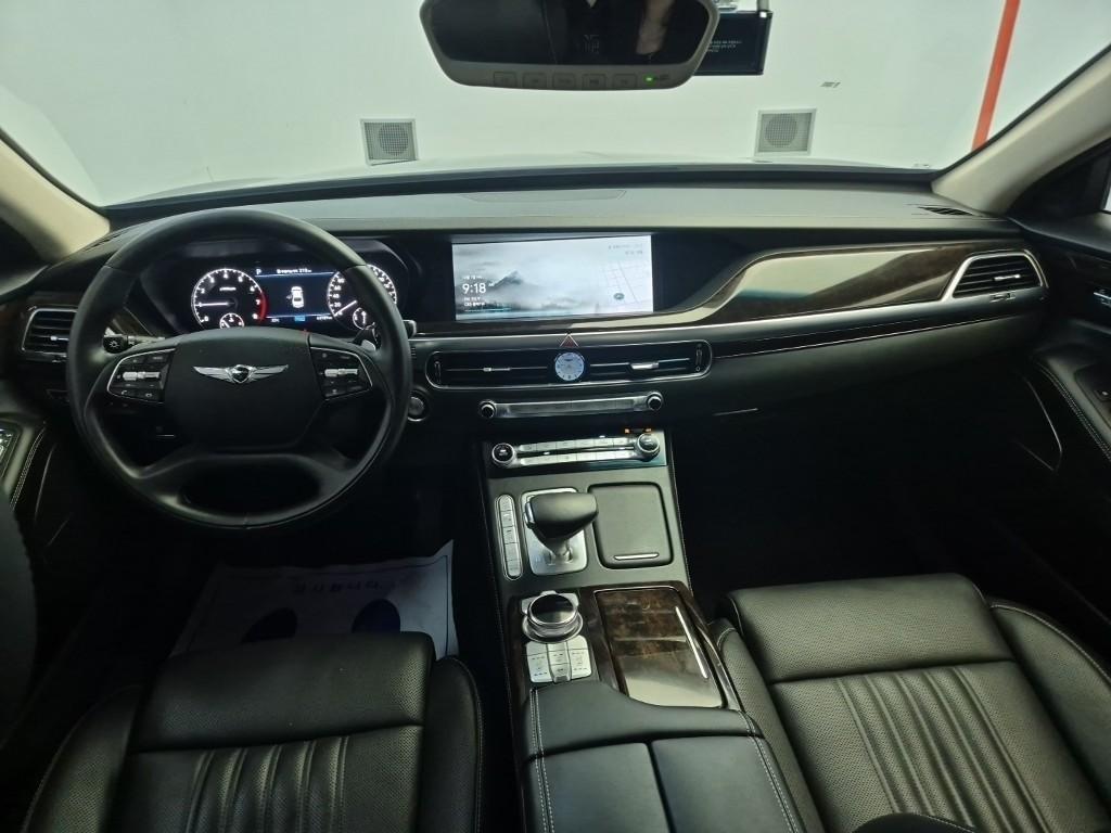 Genesis G90 - Vista 6