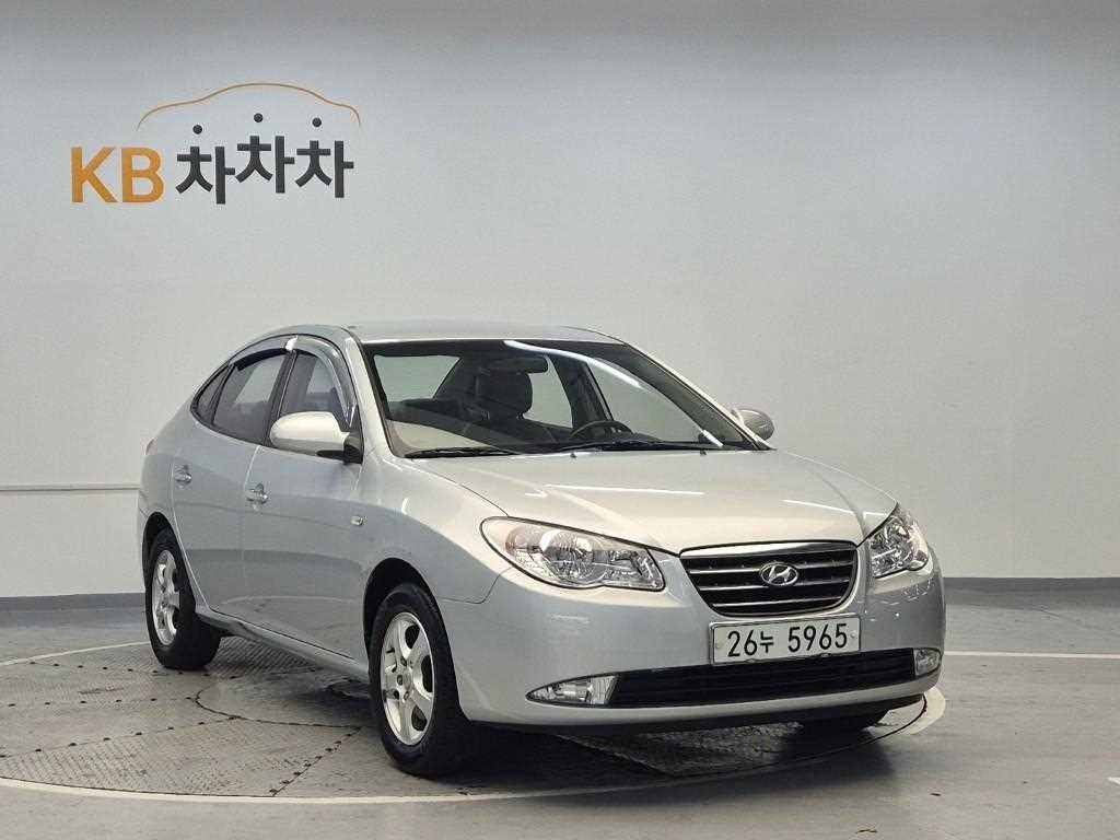 HYUNDAI Avante - Vista 4