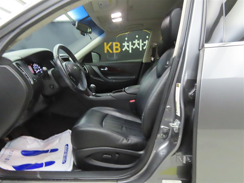 Infiniti EX - Vista 6