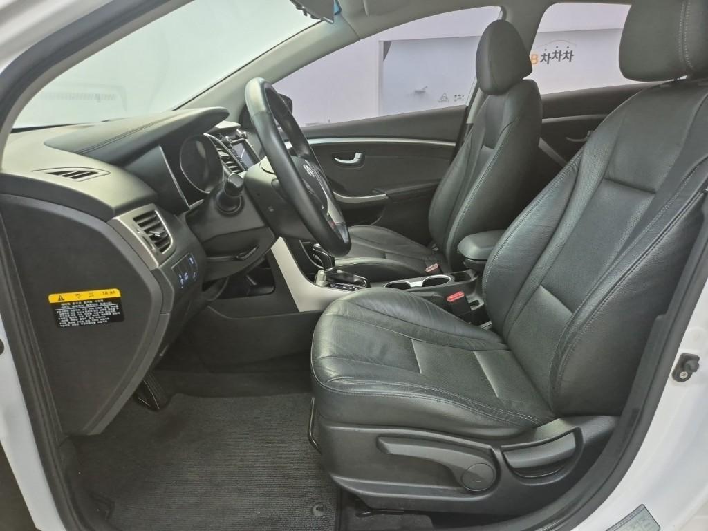 HYUNDAI i30 - Vista 11