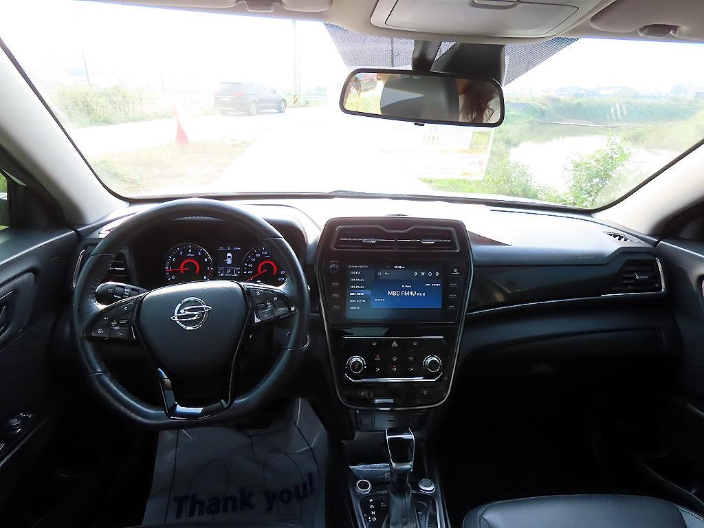 Ssangyong Tivoli - Vista 9