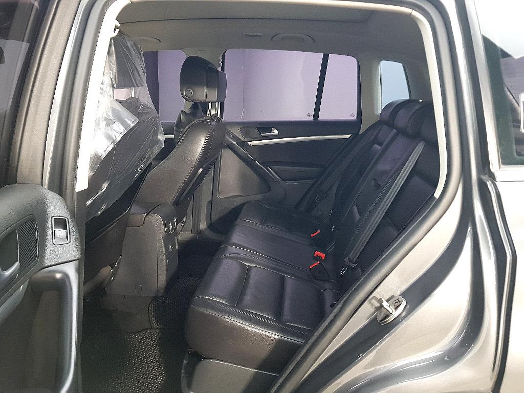Volkswagen Tiguan - Vista 9