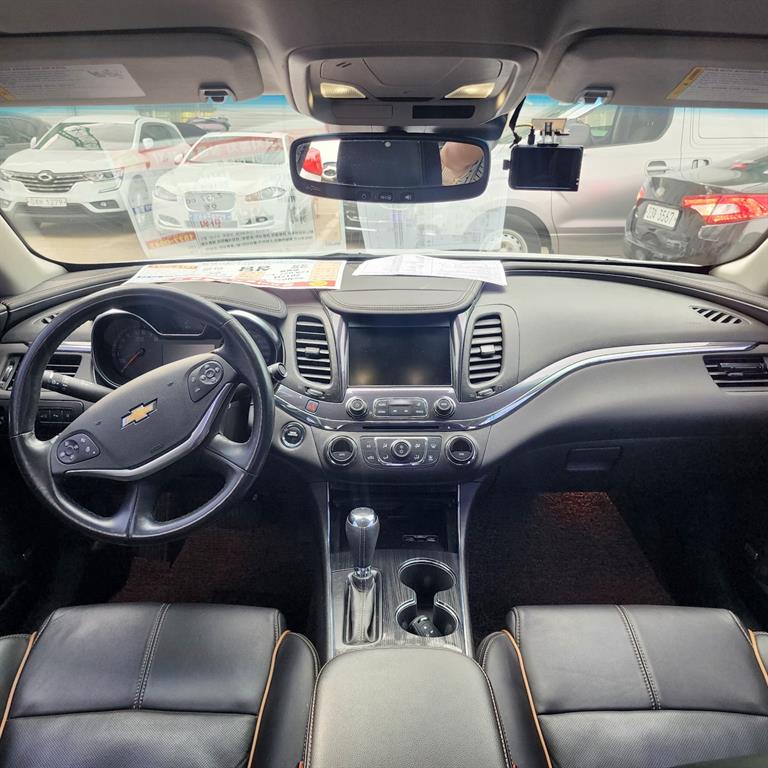 Chevrolet Impala - Vista 11