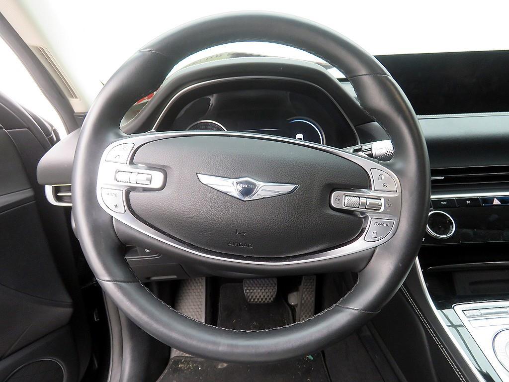 Genesis GV80 - Vista 9