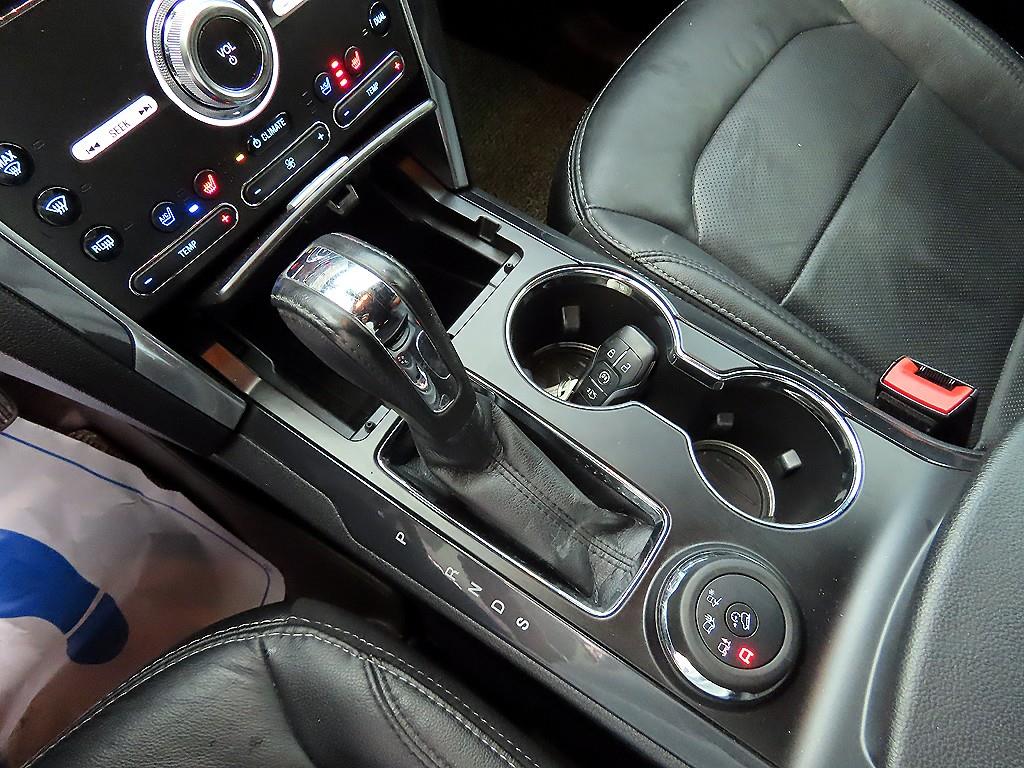 Ford Explorer - Vista 10