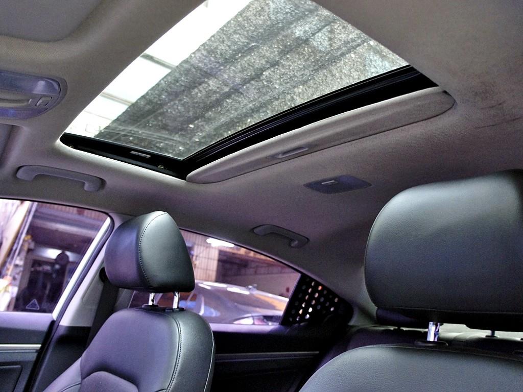 HYUNDAI Avante 2016 Blanco - Importación desde Corea - HF Imports Iquique - Foto 13