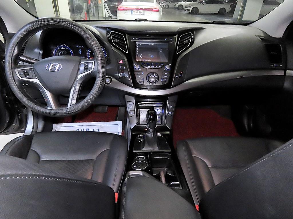 HYUNDAI i40 - Vista 10