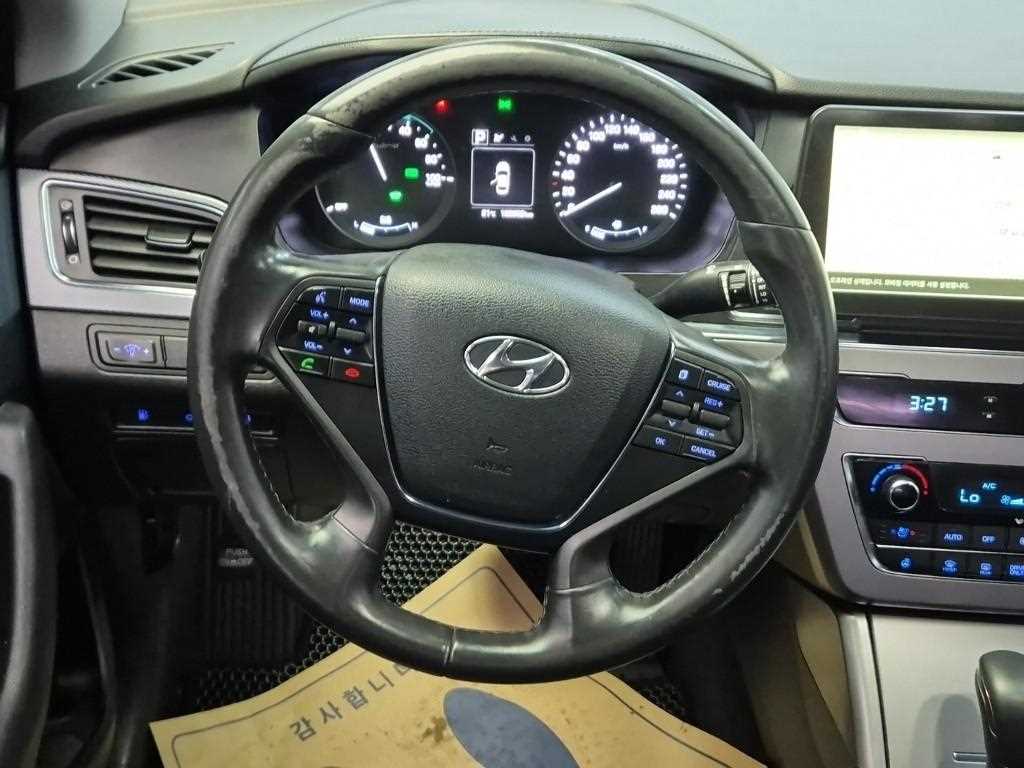 HYUNDAI Sonata - Vista 9