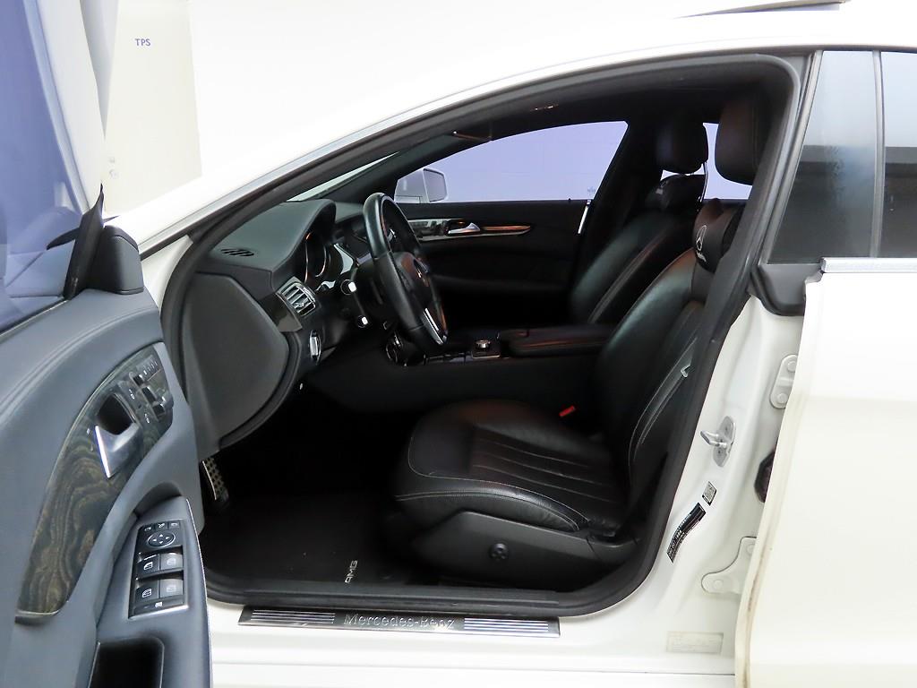Mercedes Benz CLS Class - Vista 12